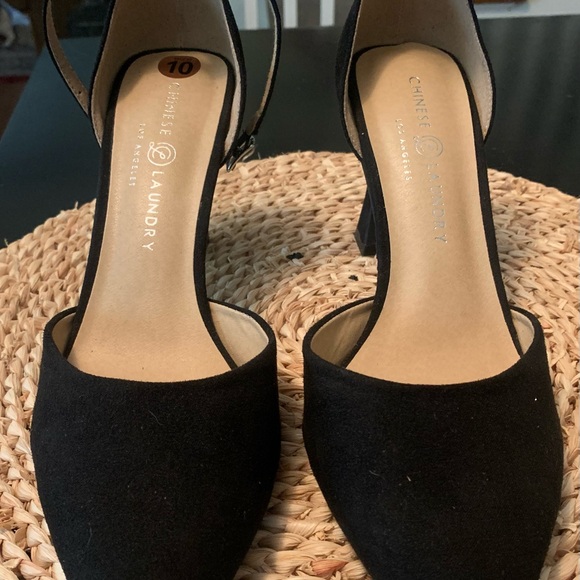 CHINESE LAUNDRY BLACK POINTED TOE HEEL - Picture 2 of 4